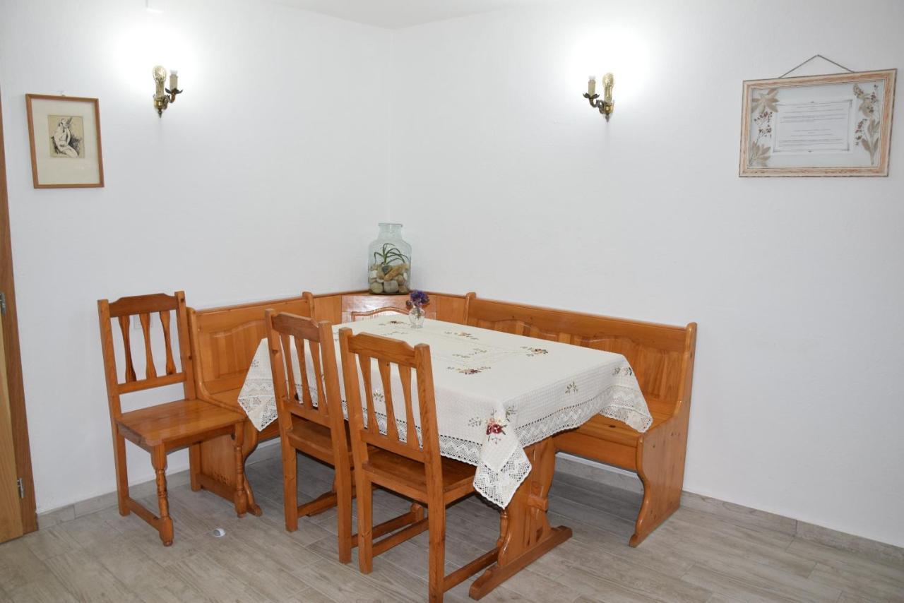 Guest House Astra Arbanasi Bagian luar foto