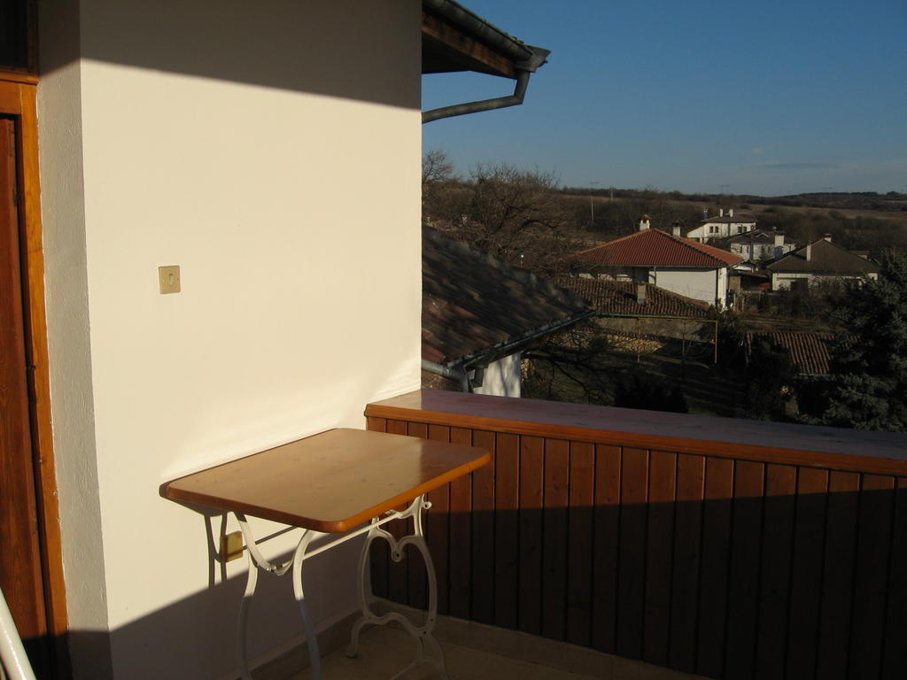 Guest House Astra Arbanasi Bagian luar foto